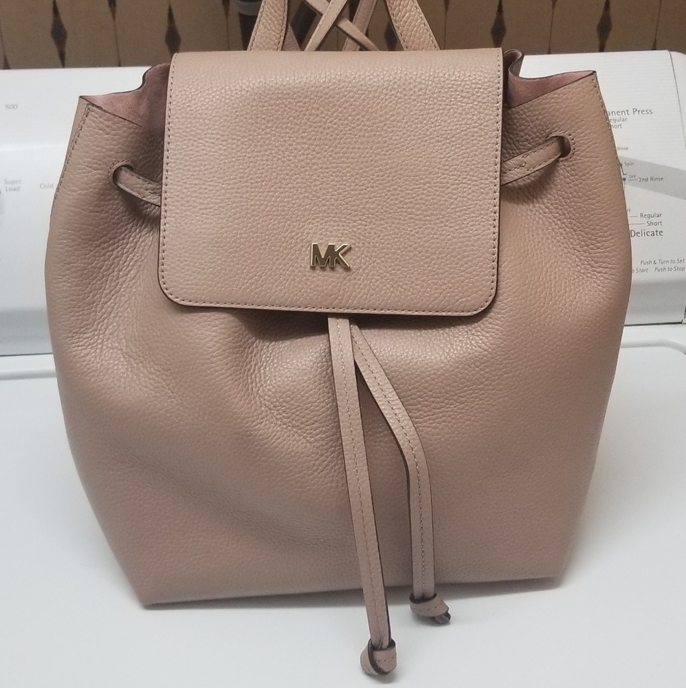 NEW Authentic Michael Kors Junie Backpack in Fawn